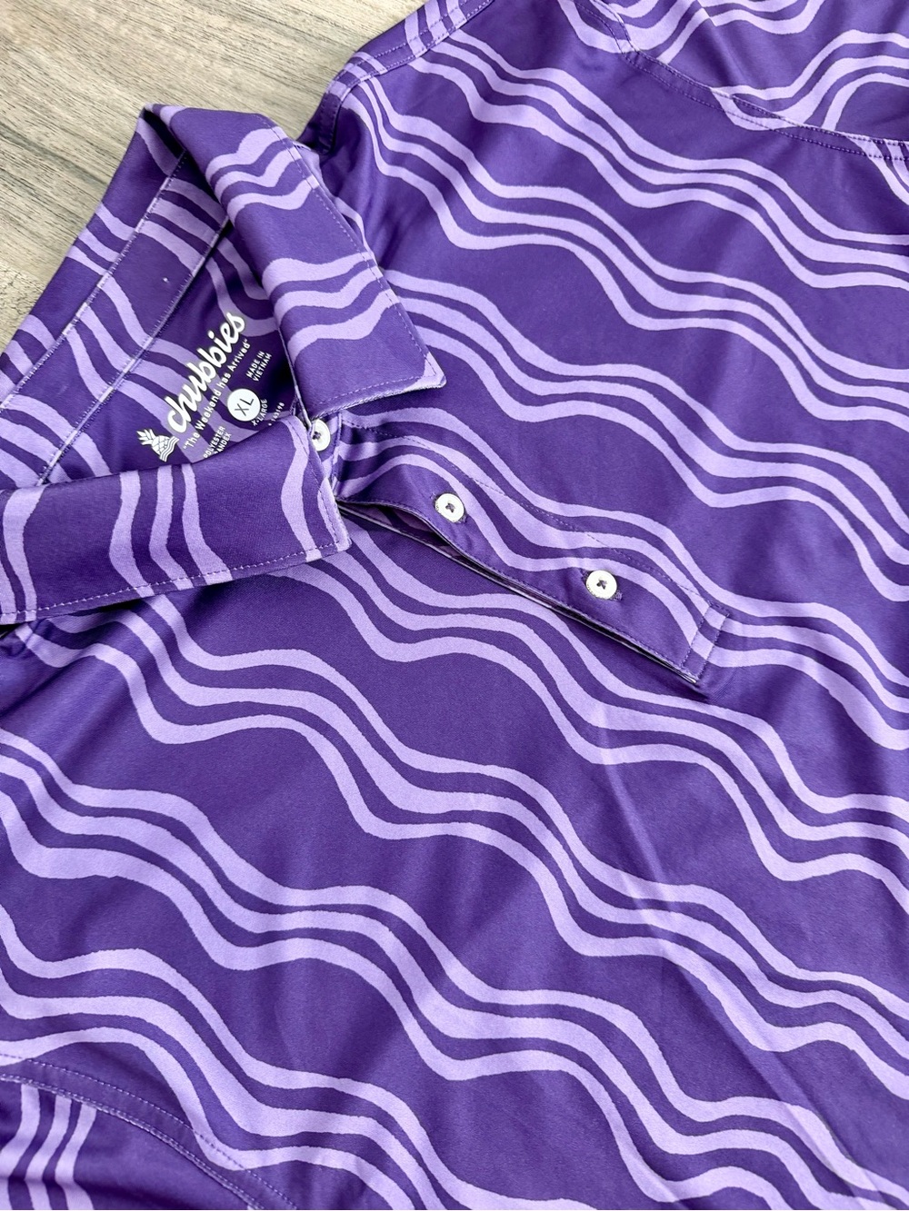 Chubbies Purple Wavy Daze Golf Polo Shirt - Men’s Casual Buton Up XL New